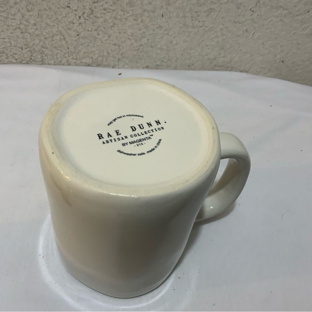 REA DUNN BAH HUMBUG! Mug - Picture 5 of 5